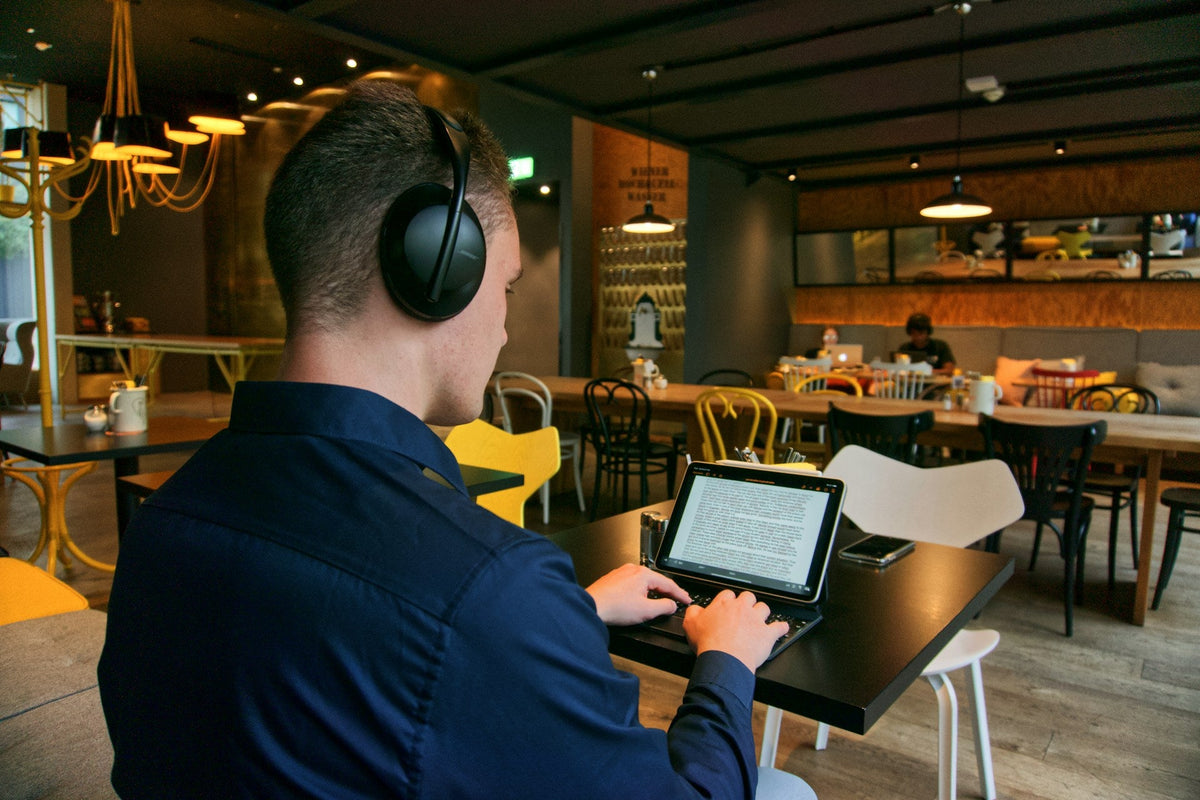 Bose 700
